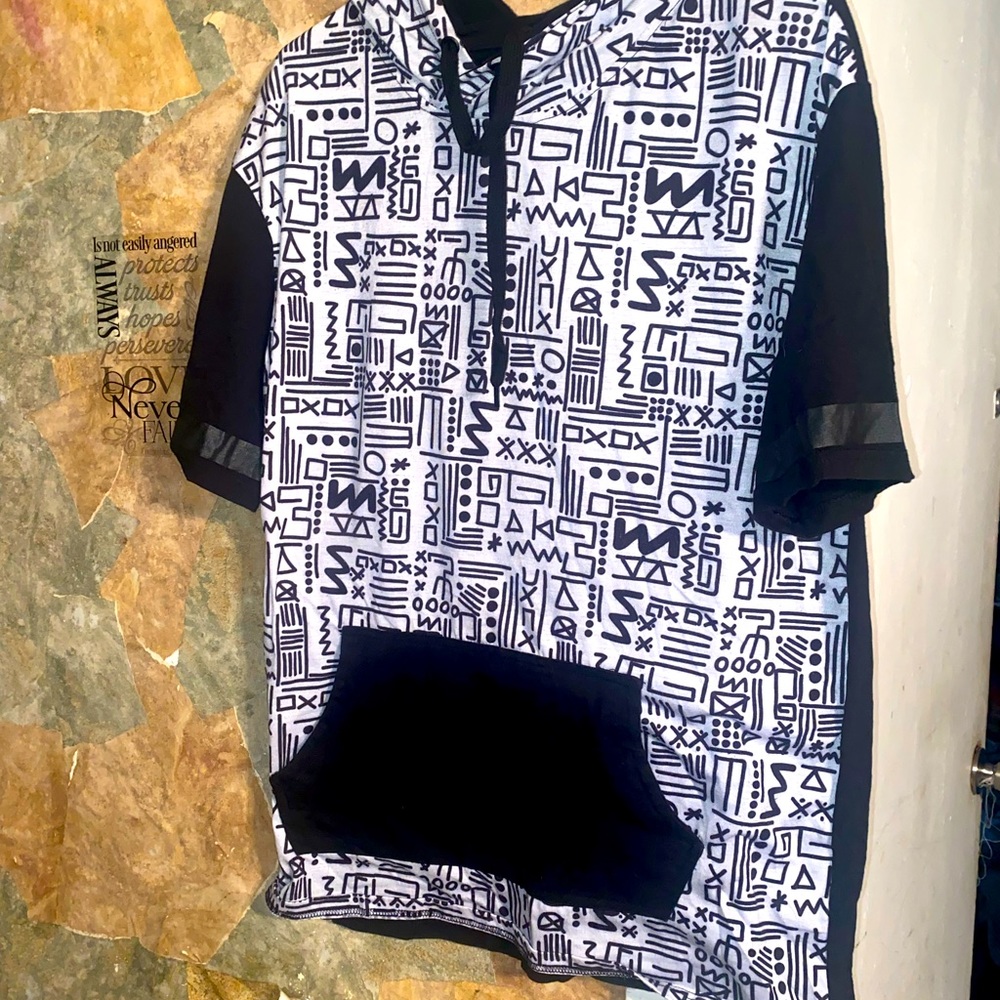 Short sleeve hoodie